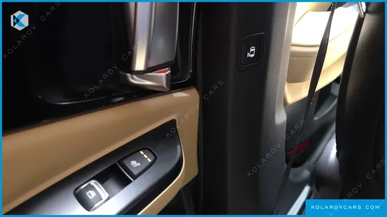 KIA CARNIVAL 9-SEATER PRESTIGE
