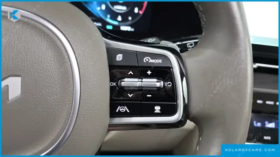 KIA CARNIVAL 9-SEATER SIGNATURE