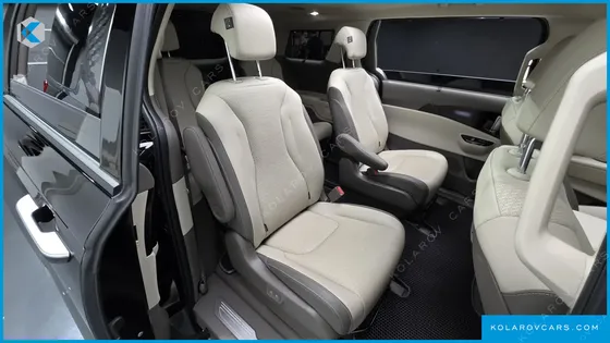 KIA CARNIVAL 9-SEATER SIGNATURE