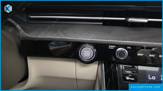 KIA CARNIVAL 9-SEATER SIGNATURE