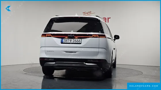 KIA CARNIVAL GASOLINE 7-SEATER SIGNATURE