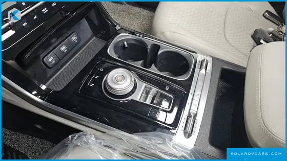 KIA CARNIVAL GASOLINE 7-SEATER SIGNATURE