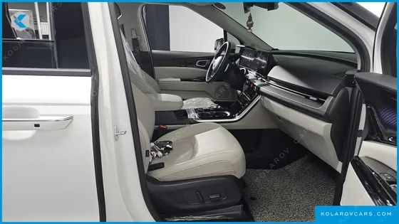 KIA CARNIVAL GASOLINE 7-SEATER SIGNATURE