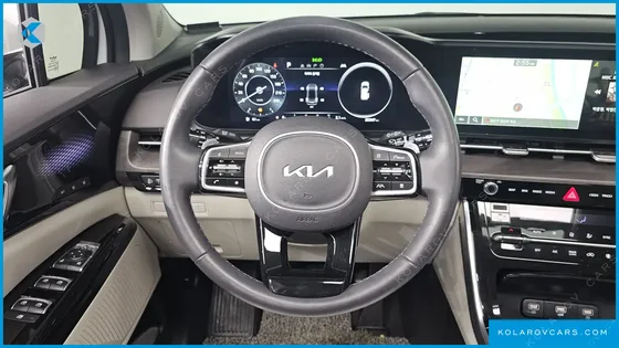 KIA CARNIVAL GASOLINE 7-SEATER SIGNATURE