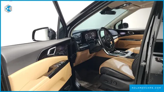 KIA CARNIVAL GASOLINE 7-SEATER SIGNATURE