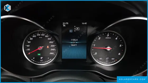 MERCEDES C-CLASS C220 D AVANTGARDE