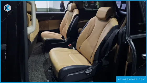 KIA CARNIVAL 9-SEATER NOBLESSE