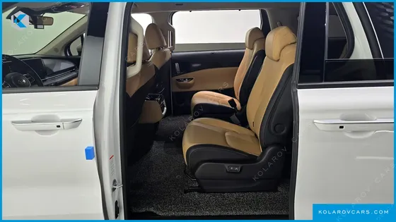 KIA CARNIVAL GASOLINE 9-SEATER SIGNATURE