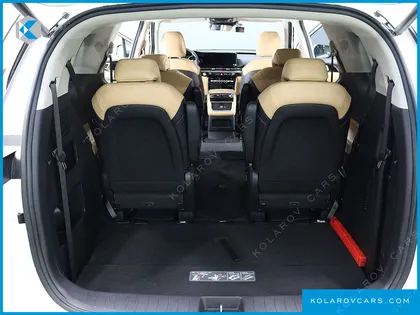 KIA CARNIVAL 9-SEATER NOBLESSE