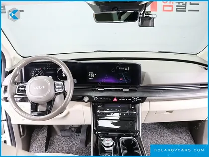 KIA CARNIVAL 9-SEATER NOBLESSE
