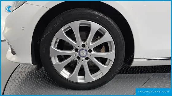 MERCEDES E-CLASS E220D EXCLUSIVE