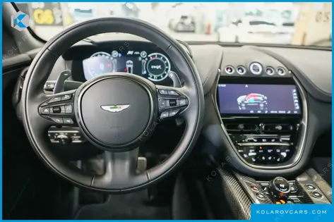 ASTON MARTIN DBX 4.0 V8 707