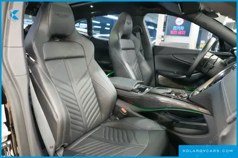 ASTON MARTIN DBX 4.0 V8 707