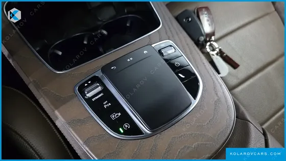 MERCEDES E-CLASS E220D 4MATIC EXCLUSIVE