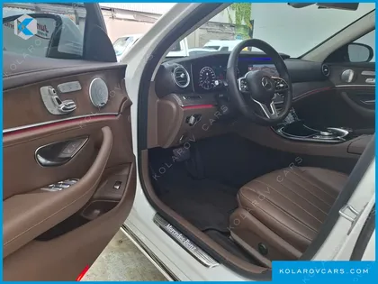 MERCEDES E-CLASS E300 4MATIC EXCLUSIVE
