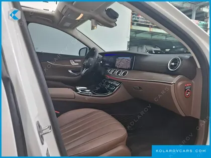 MERCEDES E-CLASS E300 4MATIC EXCLUSIVE