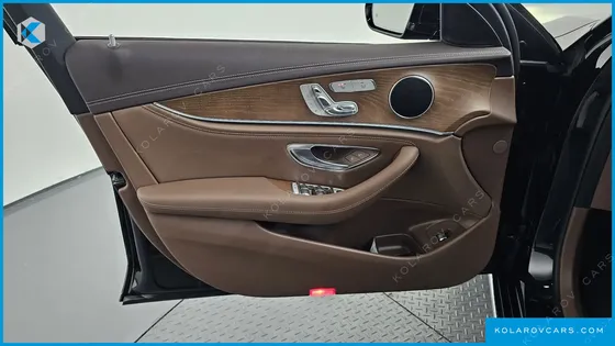 MERCEDES E-CLASS E220D EXCLUSIVE