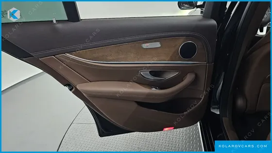 MERCEDES E-CLASS E220D EXCLUSIVE