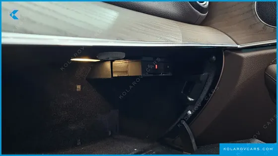 MERCEDES E-CLASS E220D EXCLUSIVE