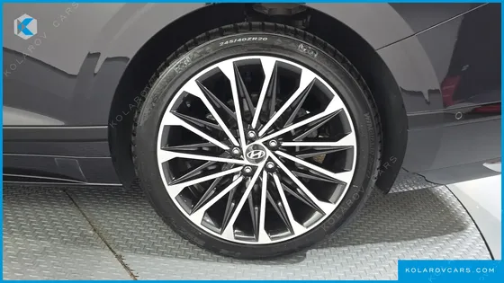 HYUNDAI GRANDEUR 3,5 GASOLINE 4WD
