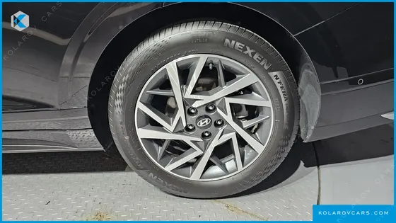 HYUNDAI GRANDEUR 2,5 GASOLINE 2WD
