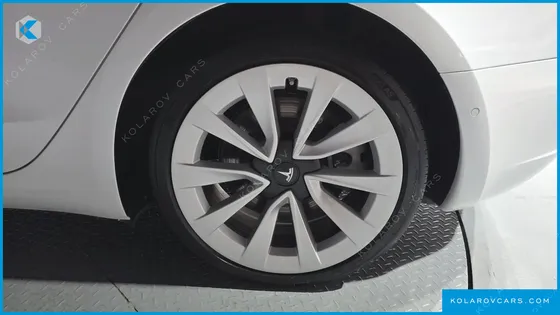 TESLA MODEL 3 LONG RANGE AWD