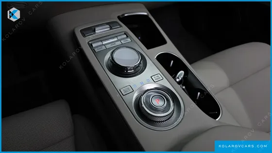 GENESIS GV70 2.5T GASOLINE 2WD