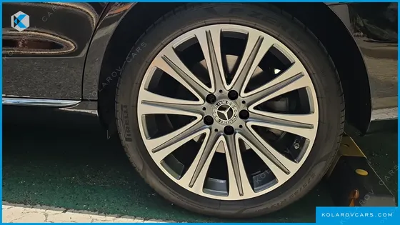 MERCEDES E-CLASS E300E 4MATIC EXCLUSIVE