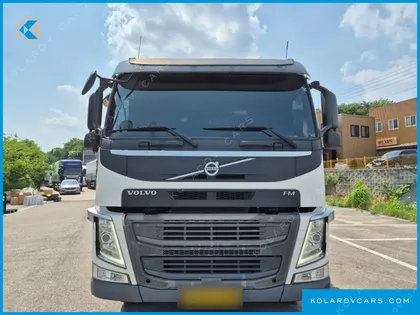 VOLVO CARGO TRUCK 10X4