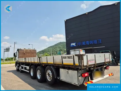 VOLVO CARGO TRUCK 10X4