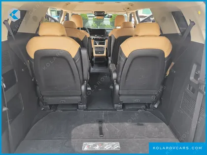 KIA CARNIVAL GASOLINE 9-SEATER PRESTIGE