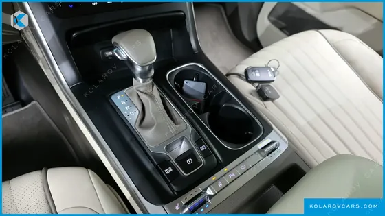 KIA CARNIVAL GASOLINE 9-SEATER PRESTIGE