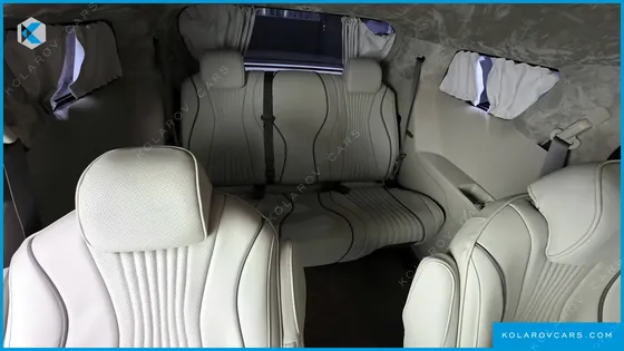KIA CARNIVAL GASOLINE 9-SEATER PRESTIGE