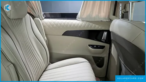 KIA CARNIVAL GASOLINE 9-SEATER PRESTIGE