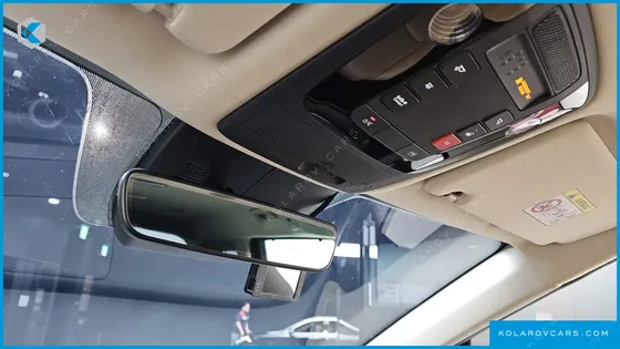 KIA CARNIVAL 9-SEATER SIGNATURE