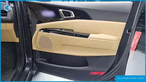 KIA CARNIVAL 9-SEATER SIGNATURE