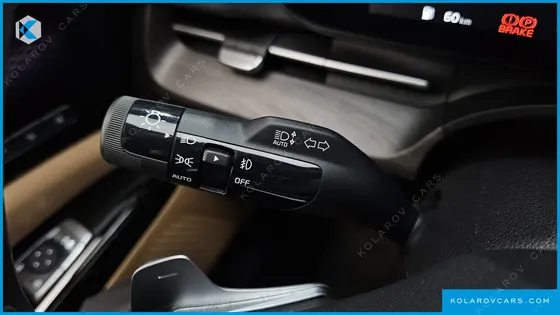 KIA CARNIVAL 9-SEATER SIGNATURE