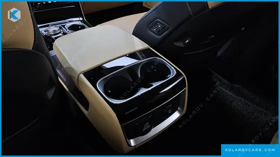 KIA CARNIVAL 9-SEATER SIGNATURE