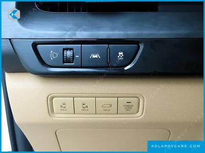 KIA CARNIVAL 9-SEATER NOBLESSE