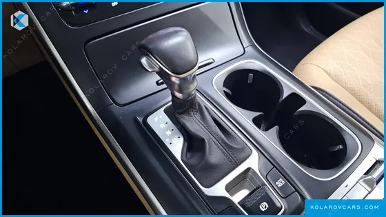 KIA CARNIVAL 9-SEATER PRESTIGE