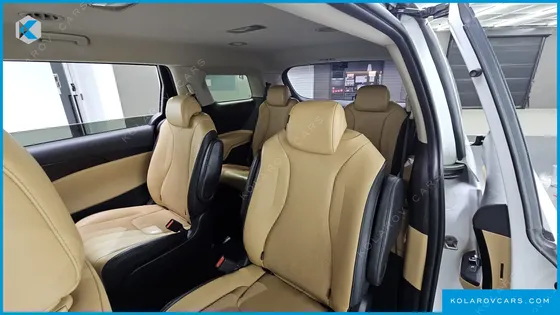 KIA CARNIVAL 9-SEATER PRESTIGE