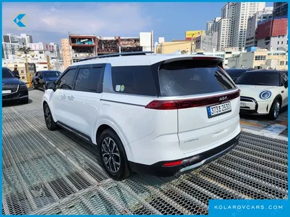 KIA CARNIVAL 9-SEATER NOBLESSE