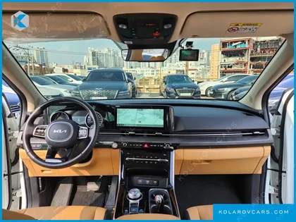 KIA CARNIVAL 9-SEATER NOBLESSE