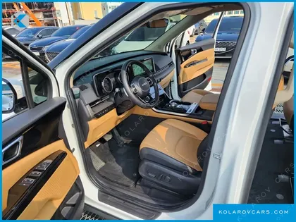 KIA CARNIVAL 9-SEATER NOBLESSE