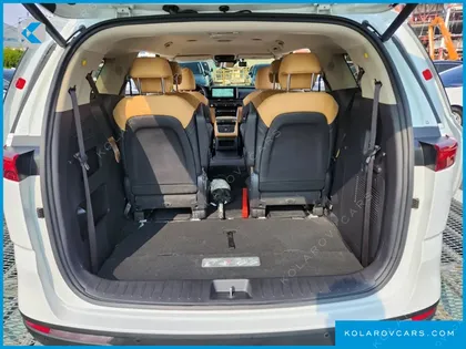 KIA CARNIVAL 9-SEATER NOBLESSE