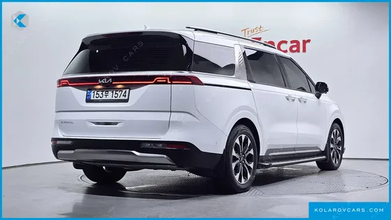 KIA CARNIVAL 9-SEATER SIGNATURE