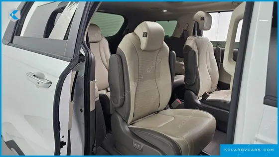 KIA CARNIVAL 9-SEATER SIGNATURE