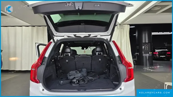 VOLVO XC90 T8 R-DESIGN HYBRID