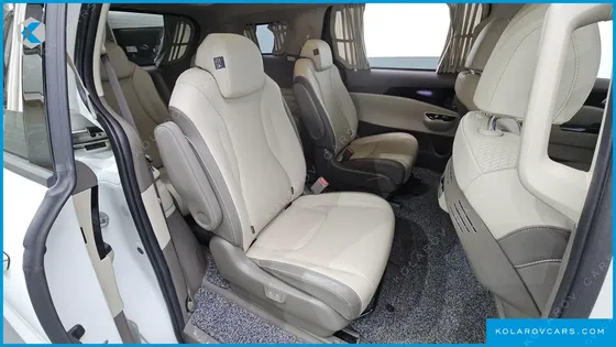 KIA CARNIVAL GASOLINE 9-SEATER HI-LIMOUSINE