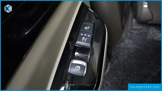 KIA CARNIVAL GASOLINE 9-SEATER HI-LIMOUSINE